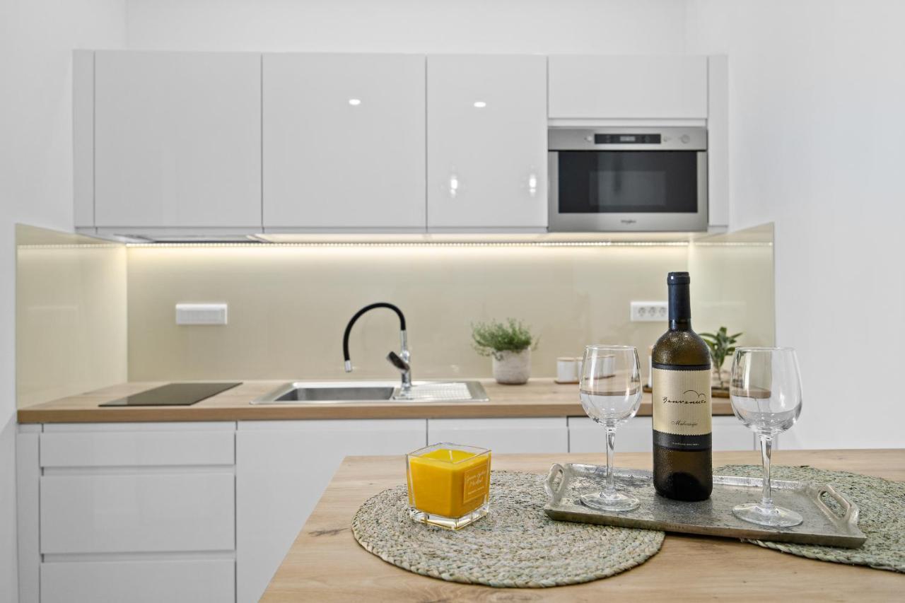 Giardini M Studio Apartments Pula Extérieur photo